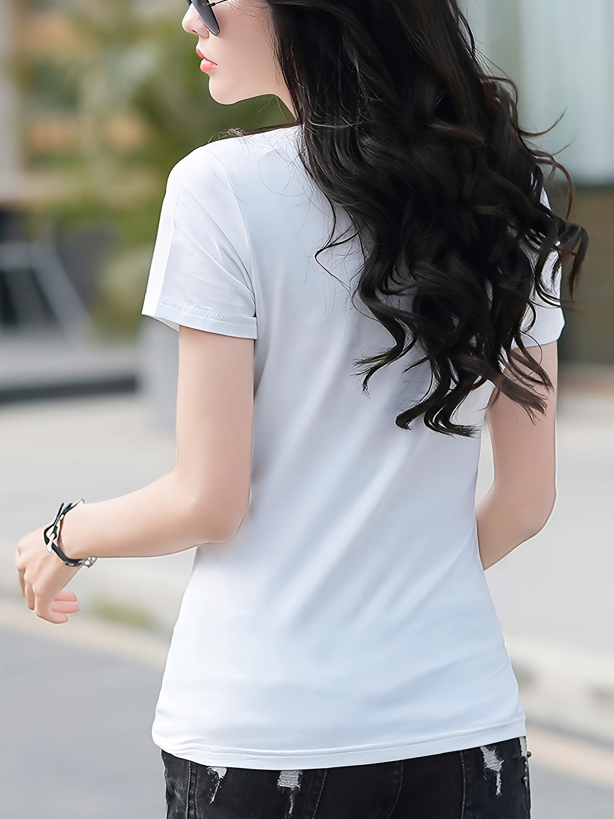 Casual Wear Soft and Lightweight Hello Printed Crew Neck T-Shirt Womens